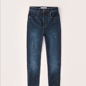Abercrombie & Fitch Dark Jeans